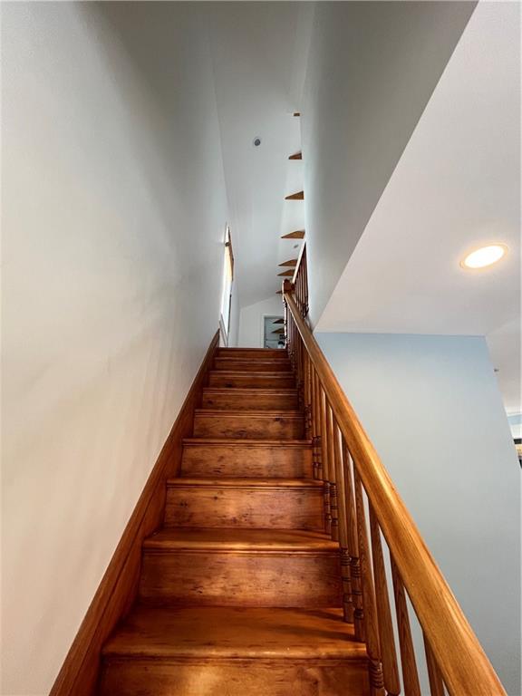 33 Young Street Property Photo 19