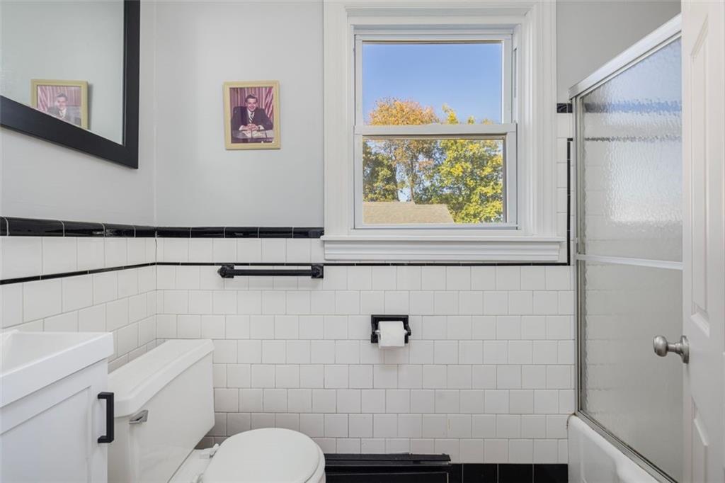 63 Peckham Avenue Property Photo 9