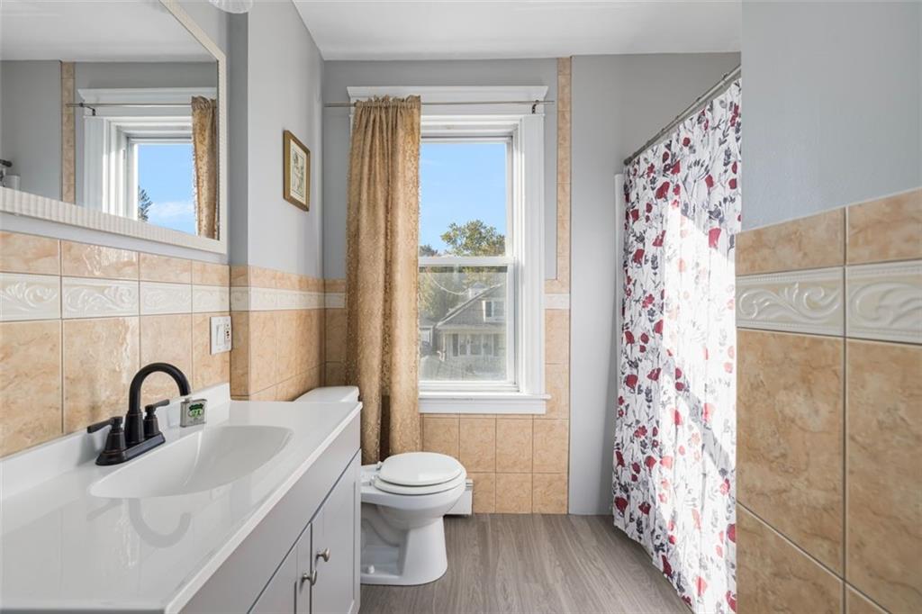 63 Peckham Avenue Property Photo 12