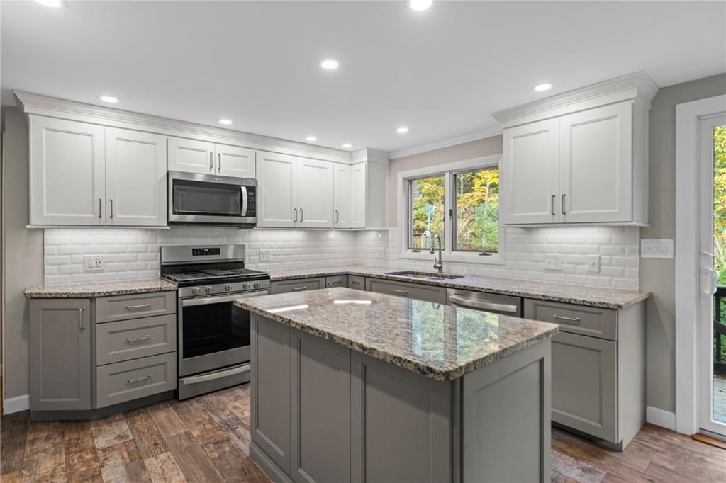 569 Hill Farm Road Property Photo 3