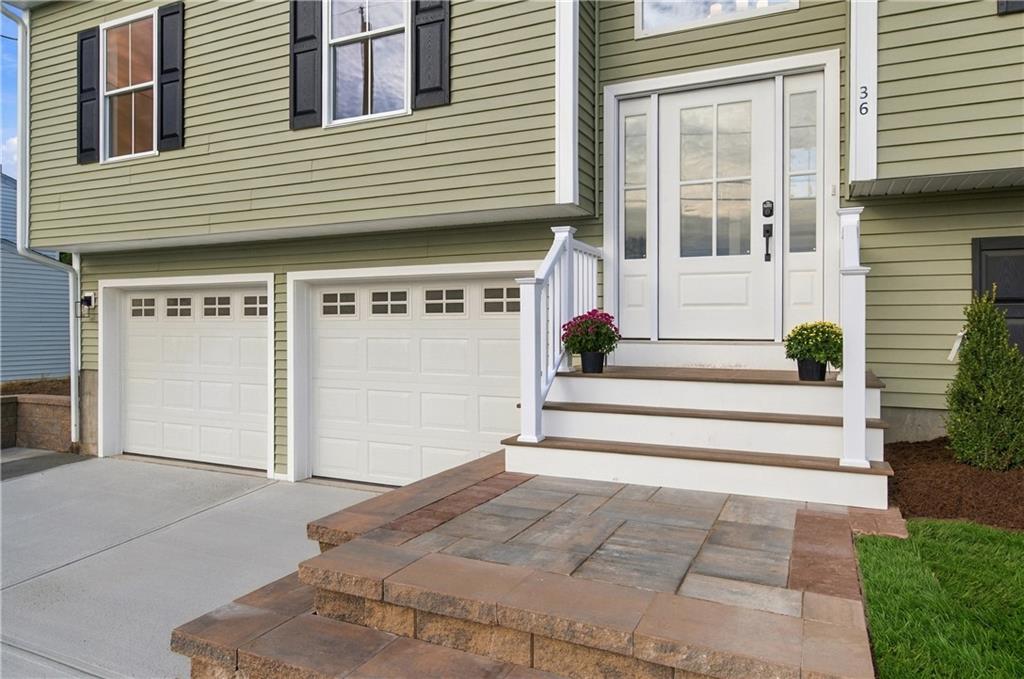 36 Vineyard Avenue Property Photo 4