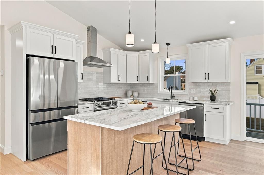 36 Vineyard Avenue Property Photo 13