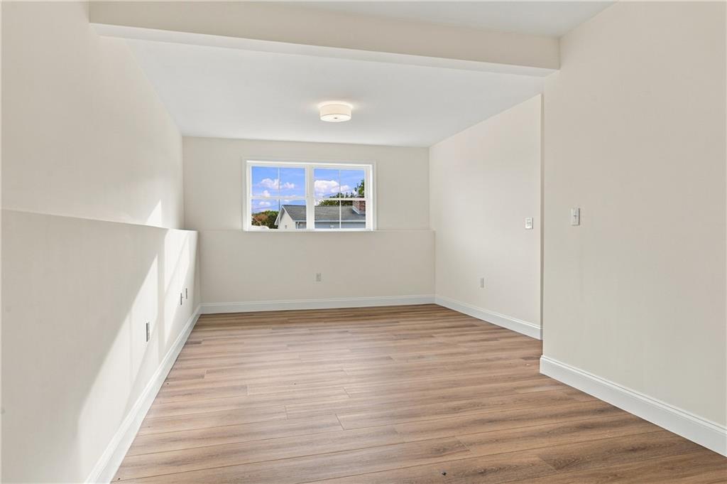 36 Vineyard Avenue Property Photo 29