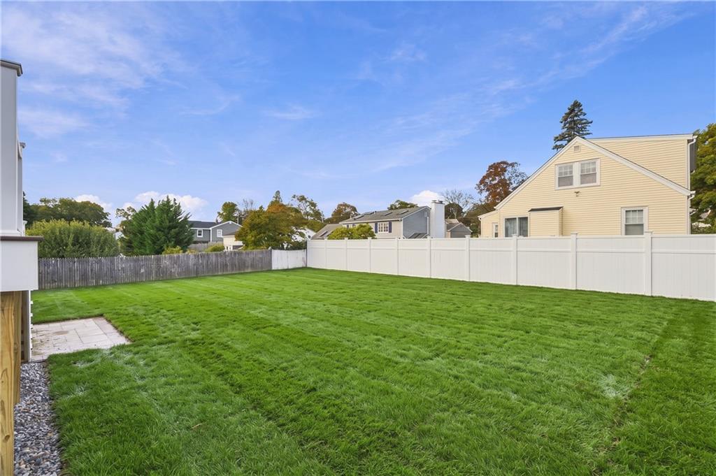 36 Vineyard Avenue Property Photo 36