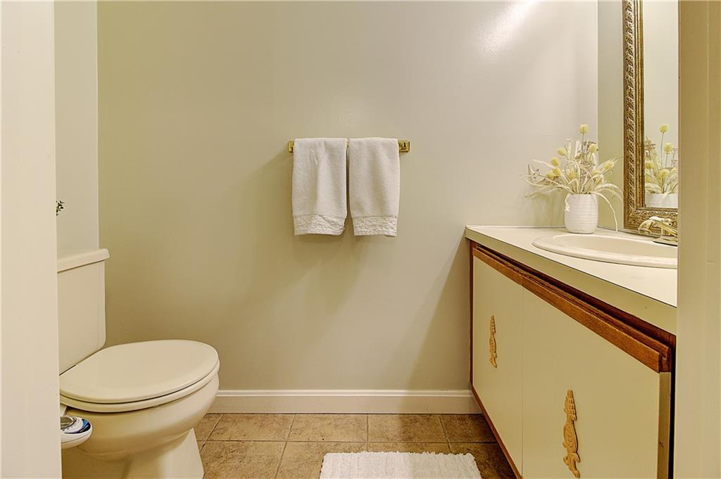 1603 Plainfield Pike Unit D8 Property Photo 6