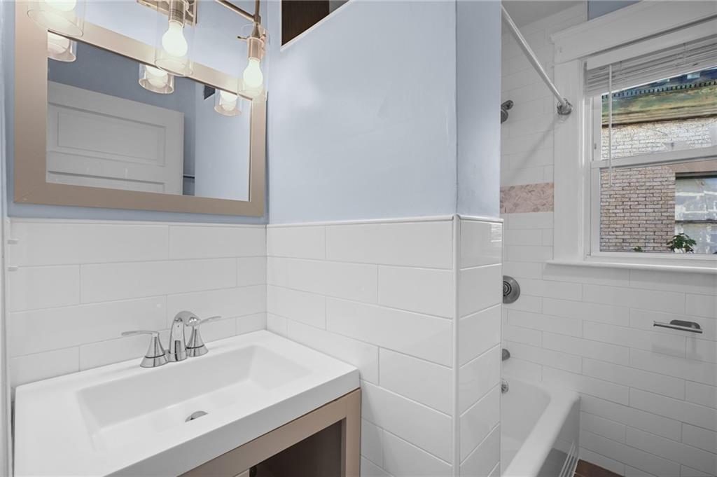 143 Irving Avenue Unit 2 Property Photo 16