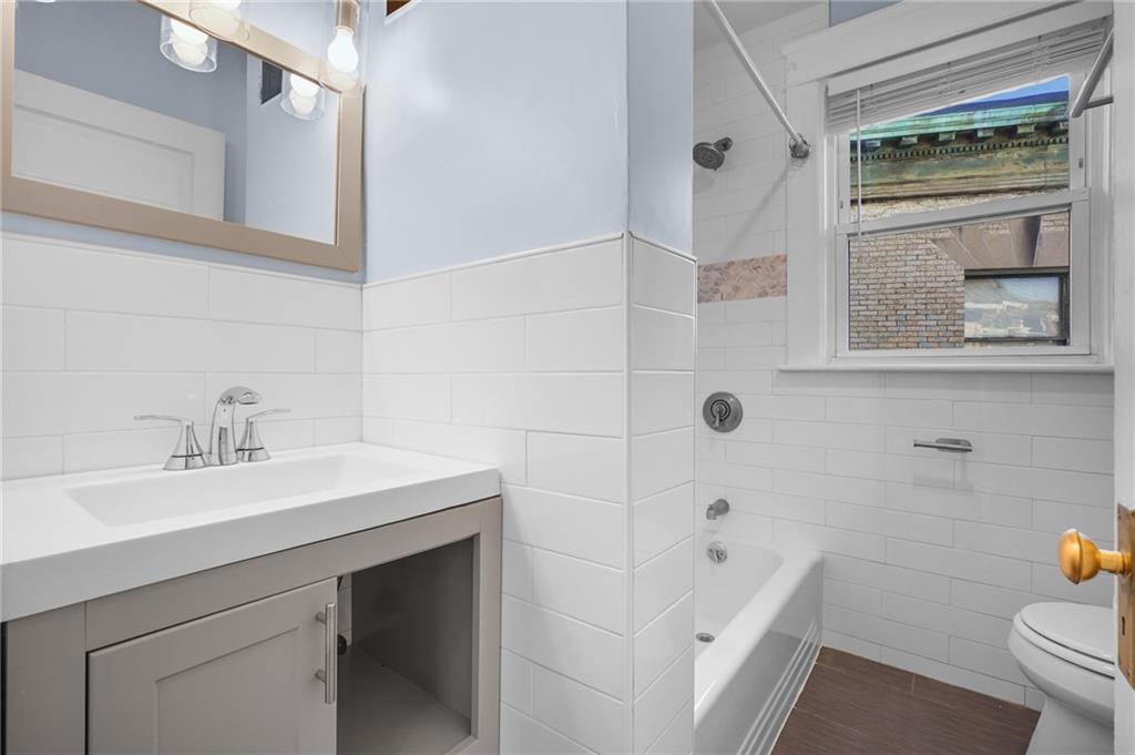 143 Irving Avenue Unit 2 Property Photo 17