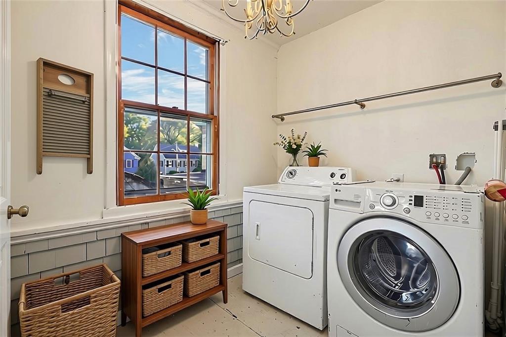 143 Irving Avenue Unit 2 Property Photo 24