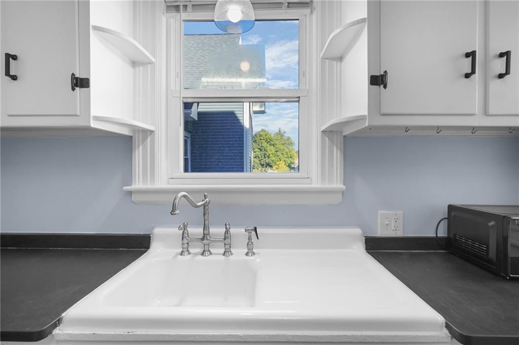 143 Irving Avenue Unit 2 Property Photo 30