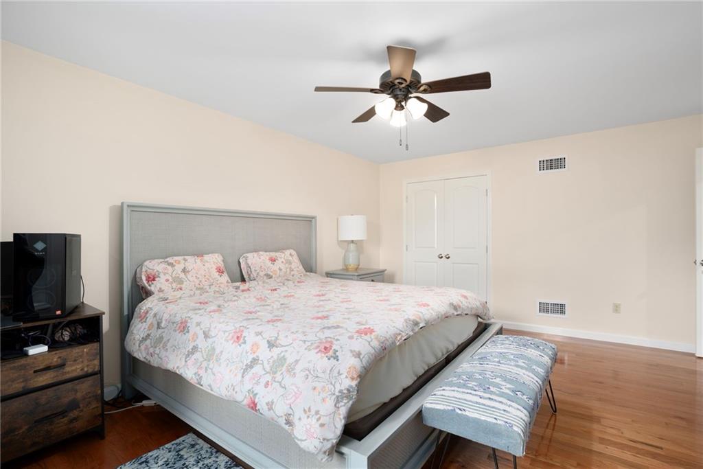 124 Bishop Avenue Property Photo 16