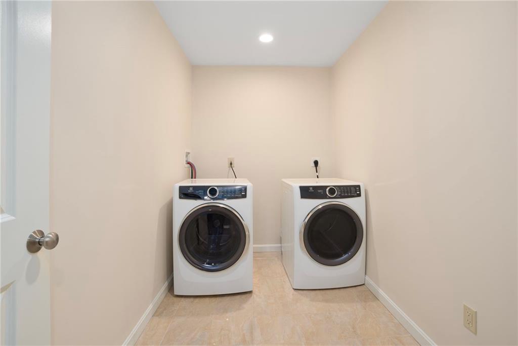 124 Bishop Avenue Property Photo 19