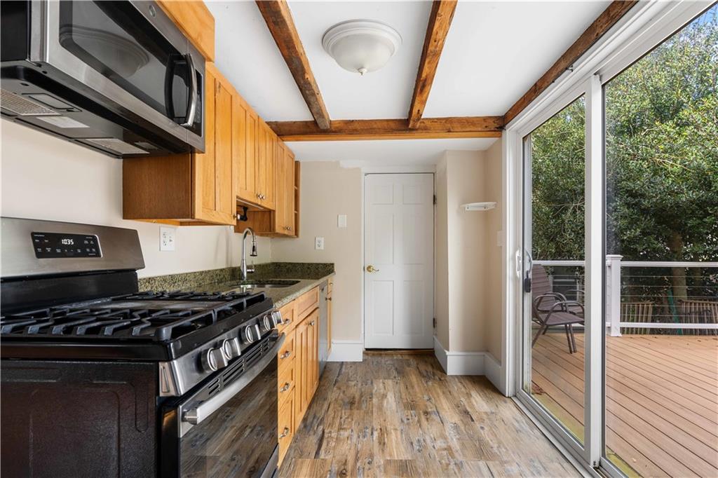 12 Holland Street Property Photo 5