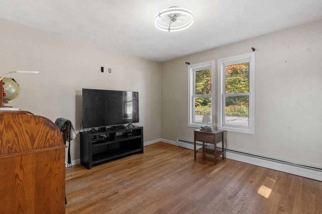 2348 Hartford Avenue Property Photo 13