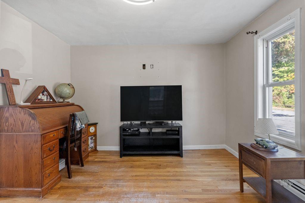 2348 Hartford Avenue Property Photo 14