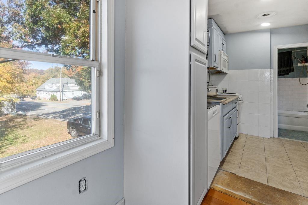 2348 Hartford Avenue Property Photo 22