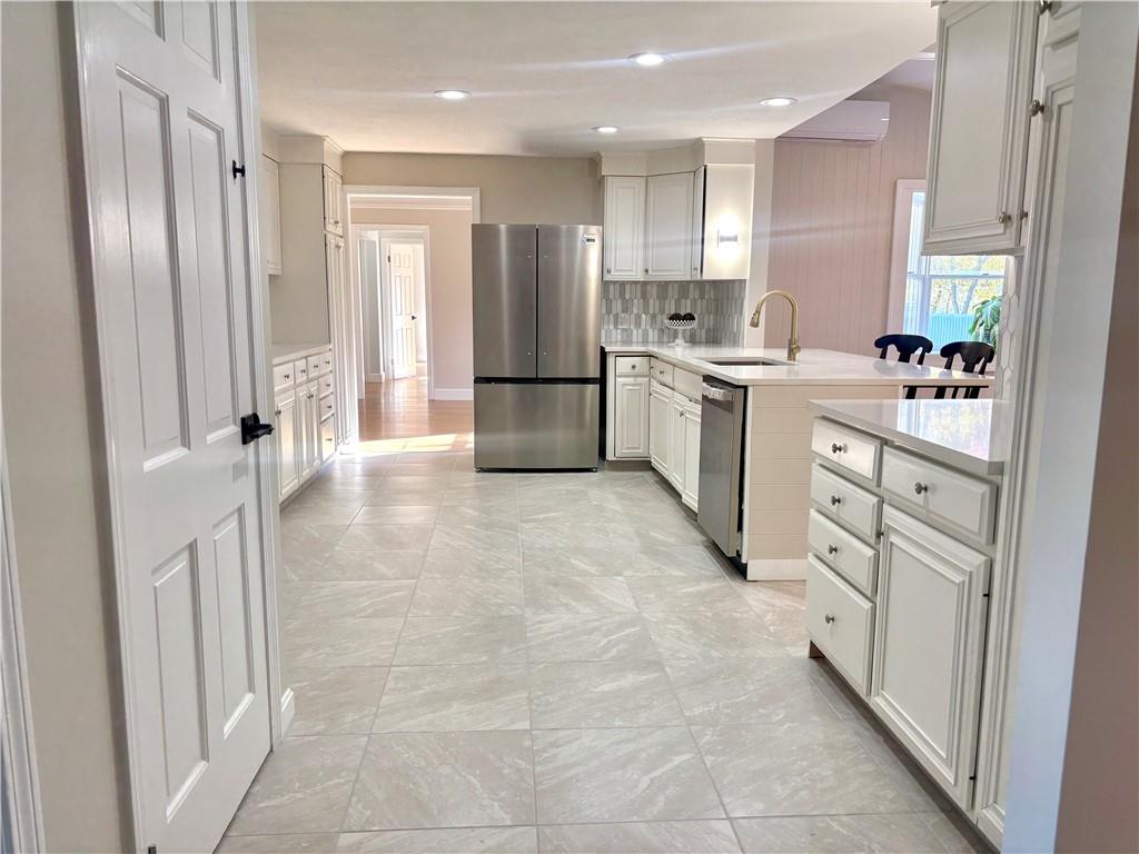 90 Pocahontas Drive Property Photo 6