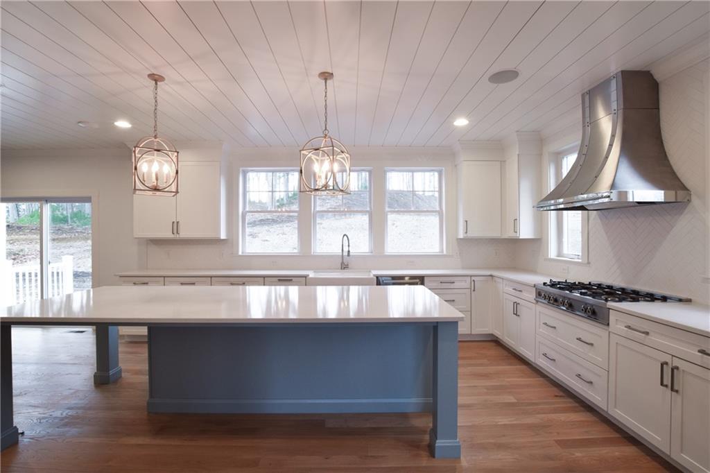 51 2 Eighth Avenue Property Photo 6