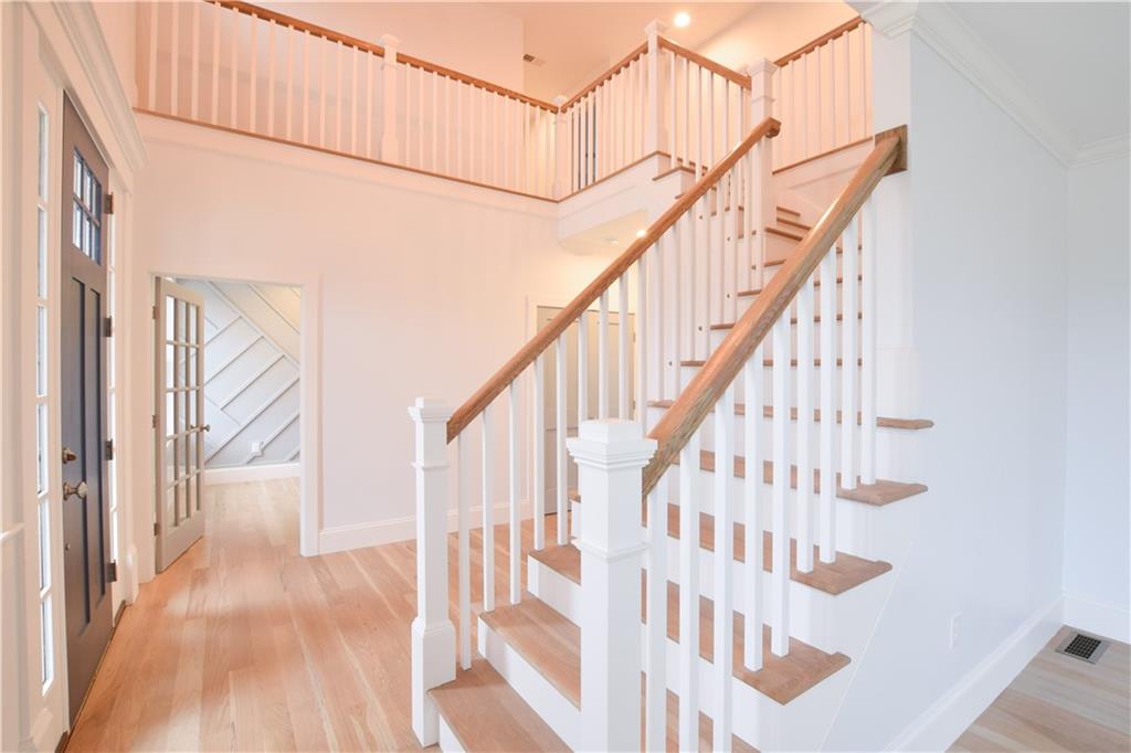 51 2 Eighth Avenue Property Photo 16