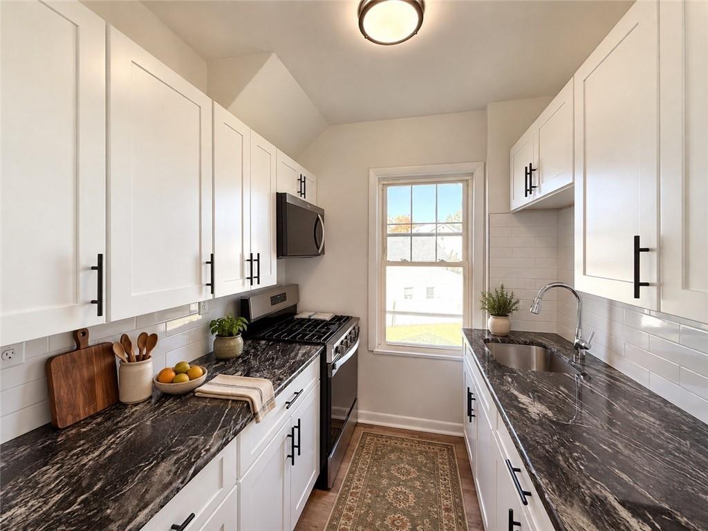 66 Japonica Street Property Photo 4
