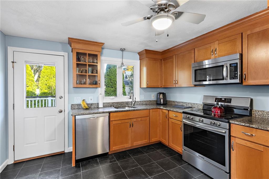 31 Greenview Street Property Photo 3