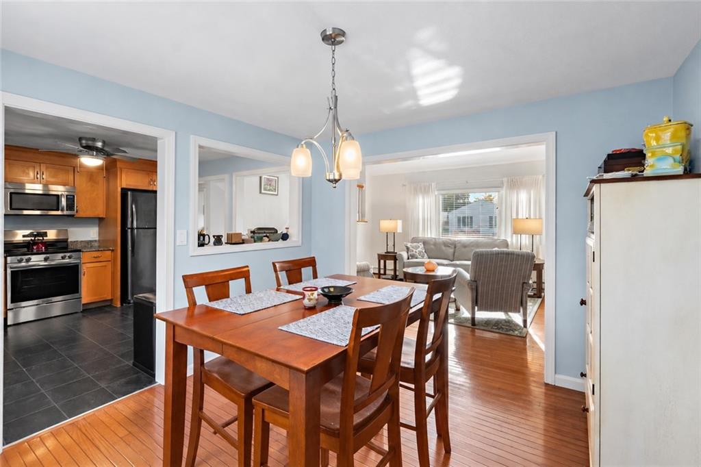 31 Greenview Street Property Photo 5
