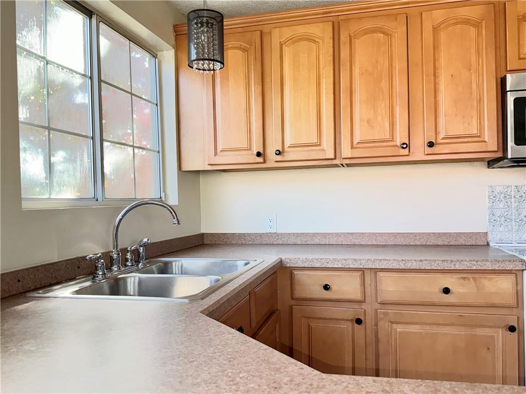 18 Pond Court Unit C Property Photo 9
