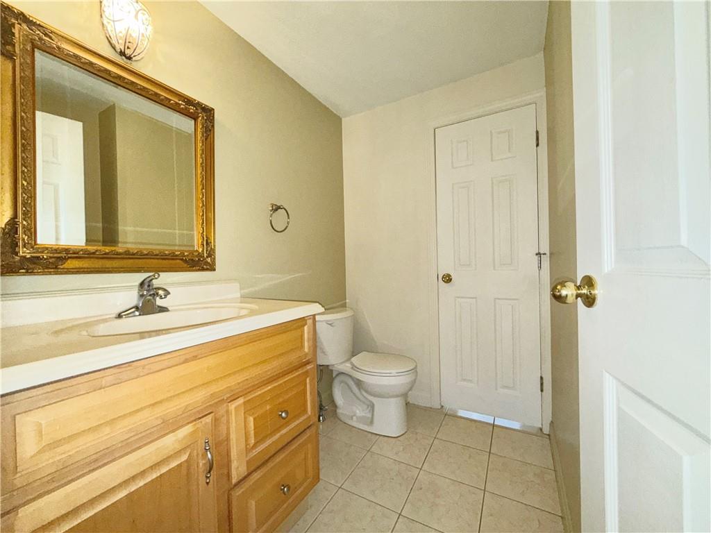 18 Pond Court Unit C Property Photo 17