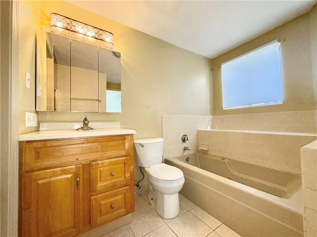 18 Pond Court Unit C Property Photo 19