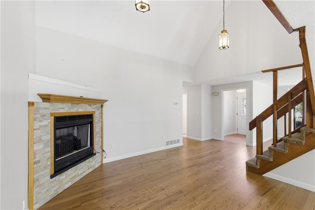 32 Briarwood Road Property Photo 9