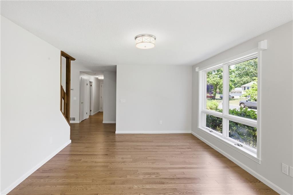 32 Briarwood Road Property Photo 11