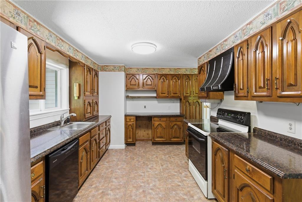 32 Briarwood Road Property Photo 14