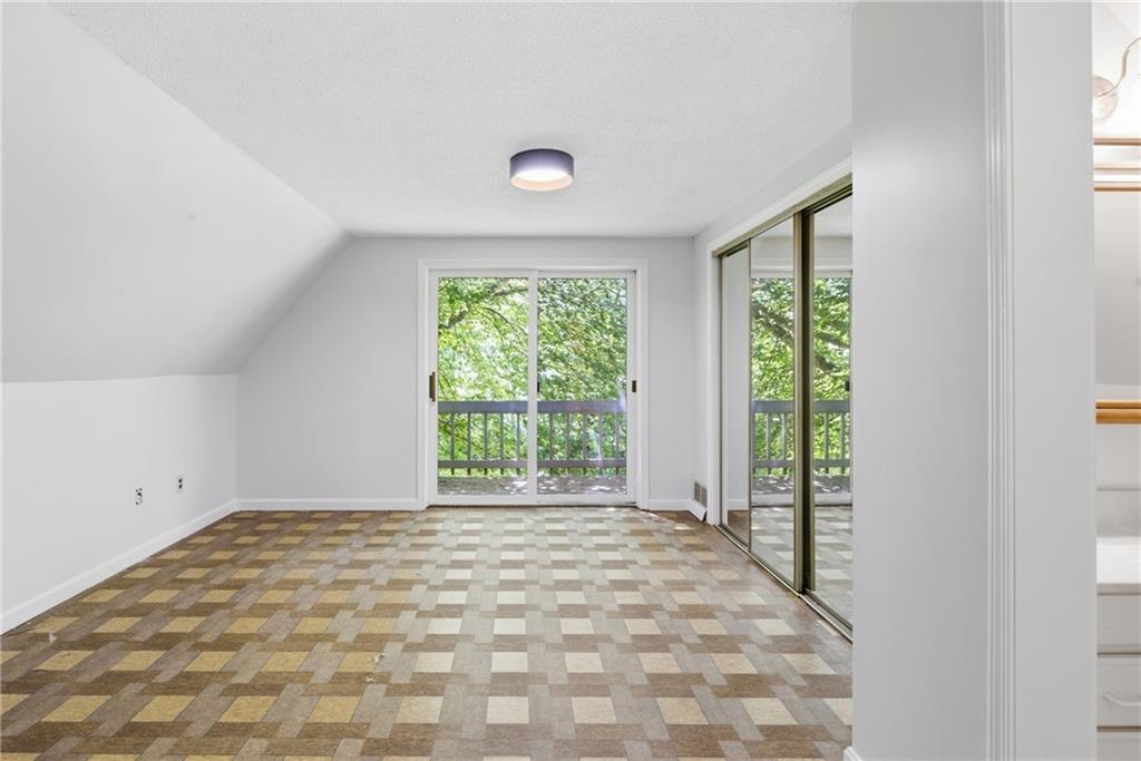 32 Briarwood Road Property Photo 24