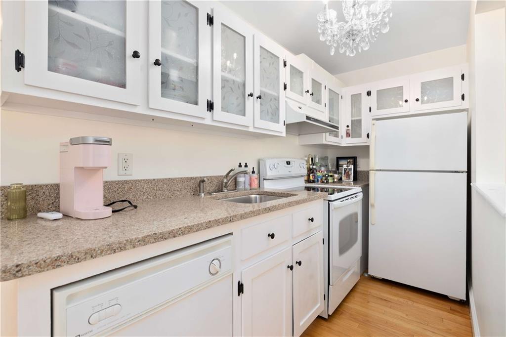 446 Bellevue Avenue Unit 4 Property Photo 3