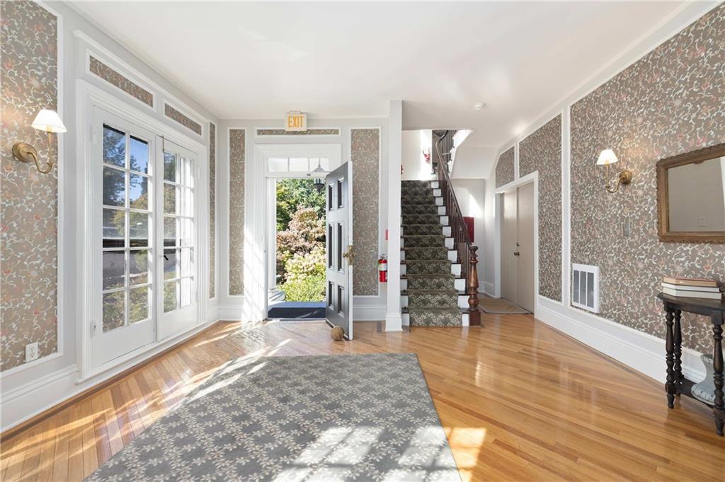 446 Bellevue Avenue Unit 4 Property Photo 11
