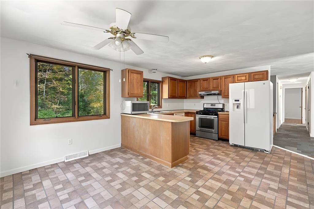 189 Woody Hill Road Property Photo 4