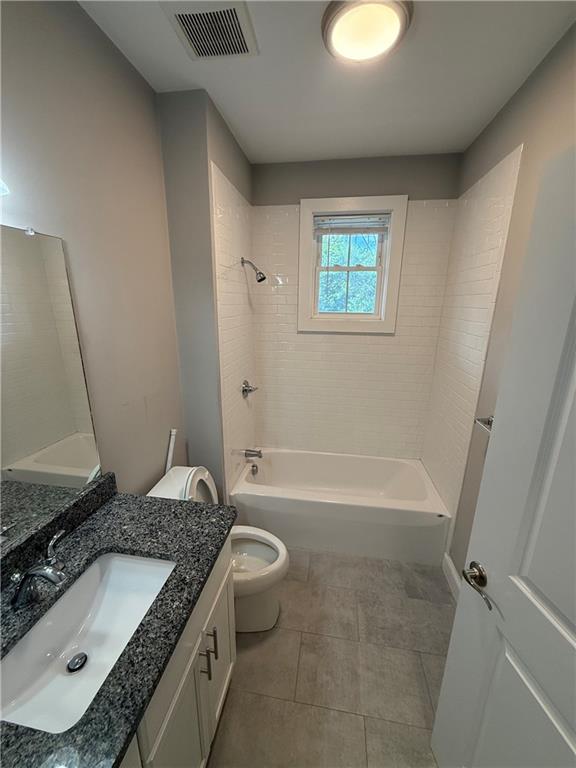 1535 Atwood Avenue Unit 103 Property Photo 11