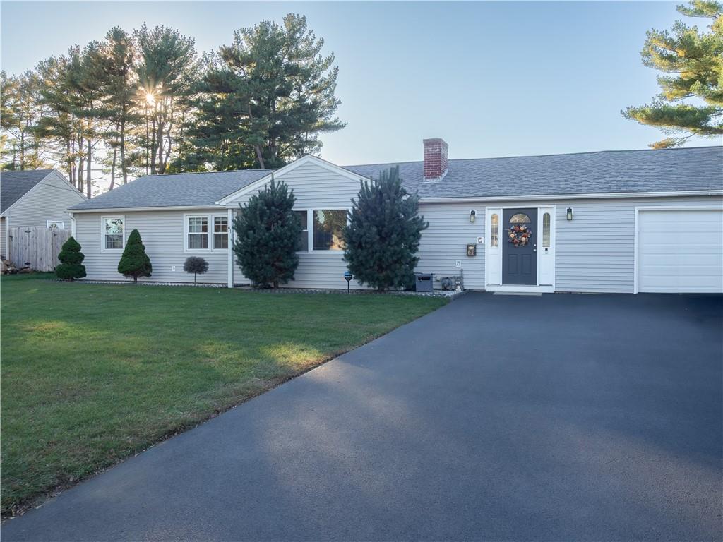 61 Fairfax Drive Property Photo 2