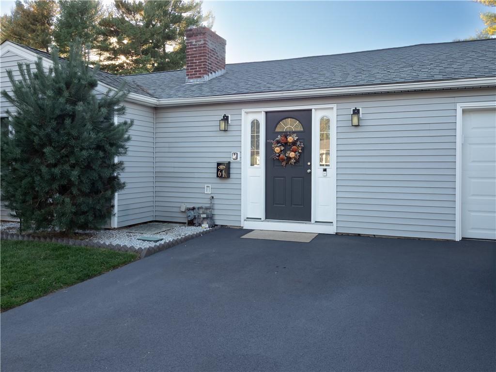 61 Fairfax Drive Property Photo 3
