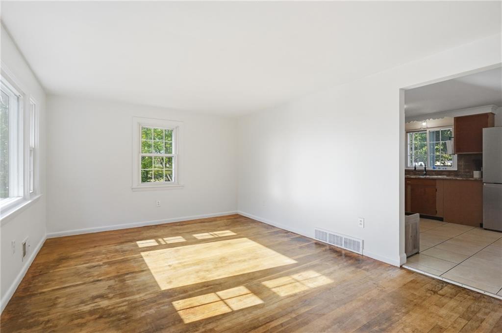 165 Adrian Street Property Photo 4