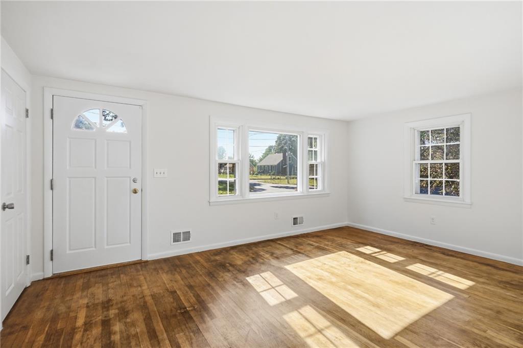 165 Adrian Street Property Photo 6