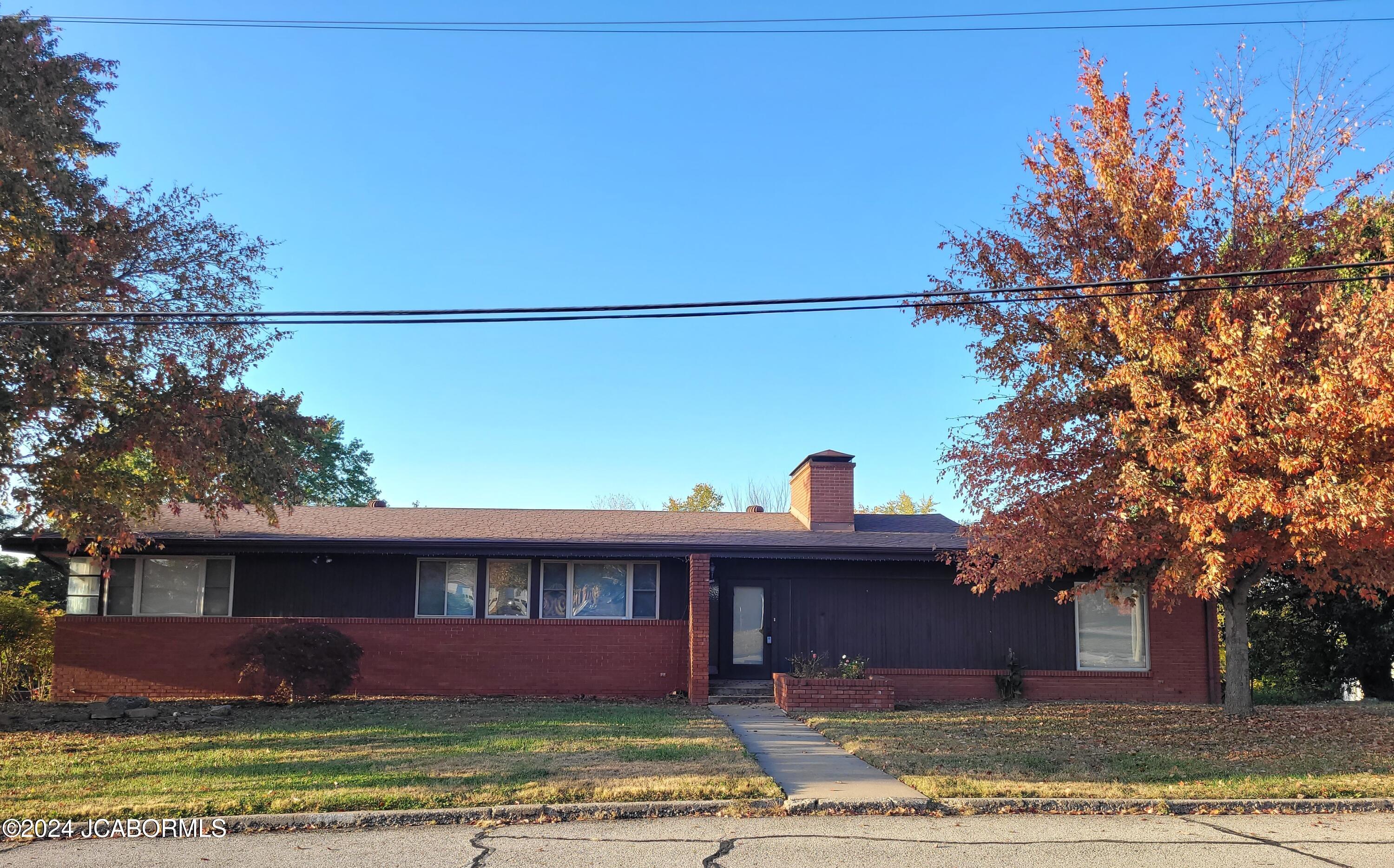 1421 Dixon Drive Property Photo 1