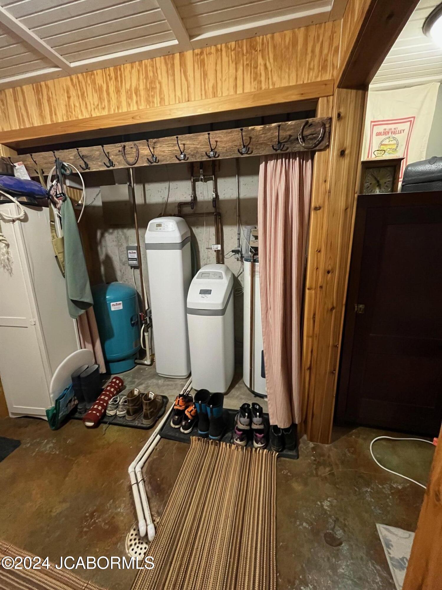36057 Maries Rd 203 Property Photo 165