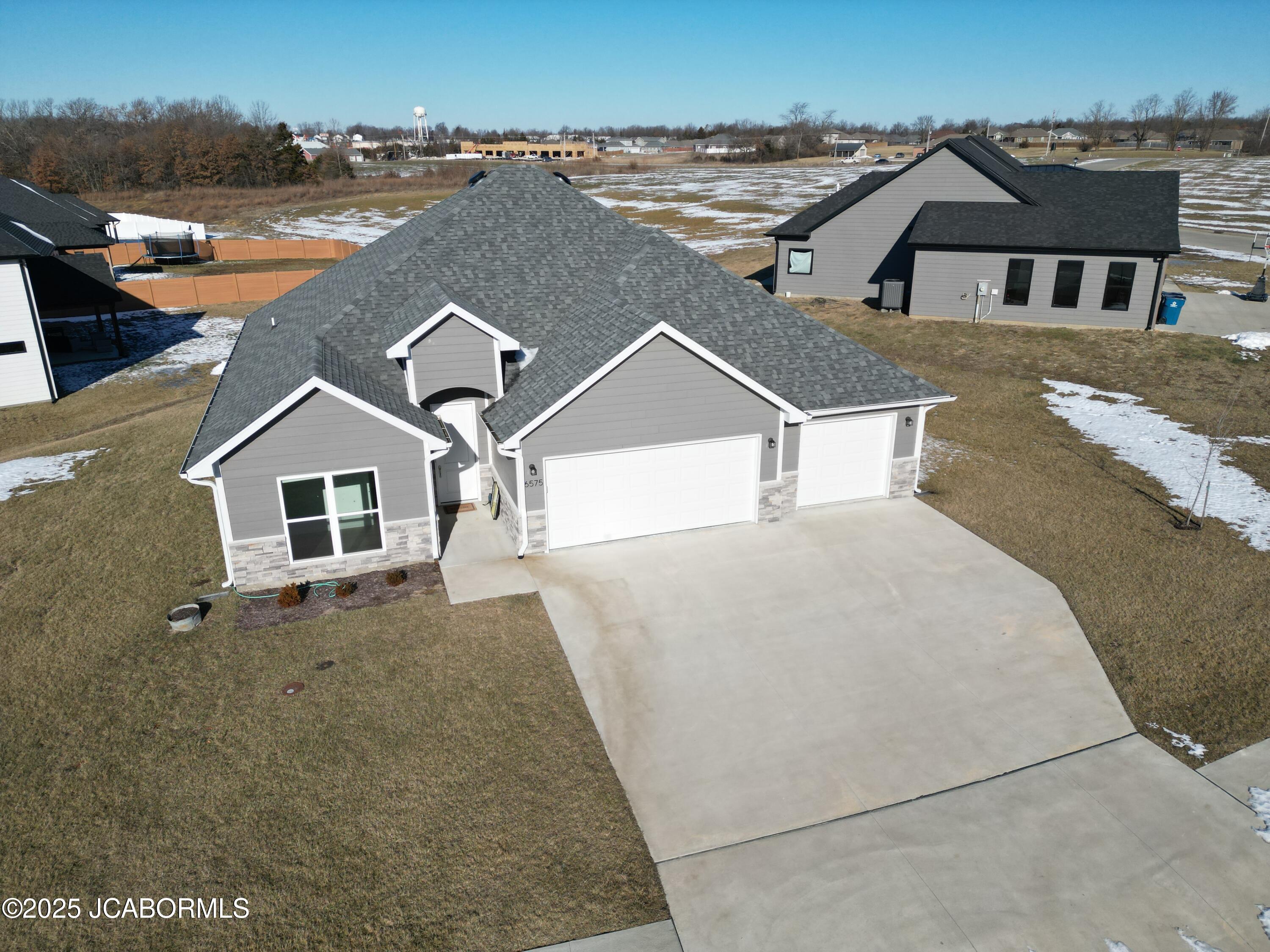 6575 Gateway Arch Way Property Photo