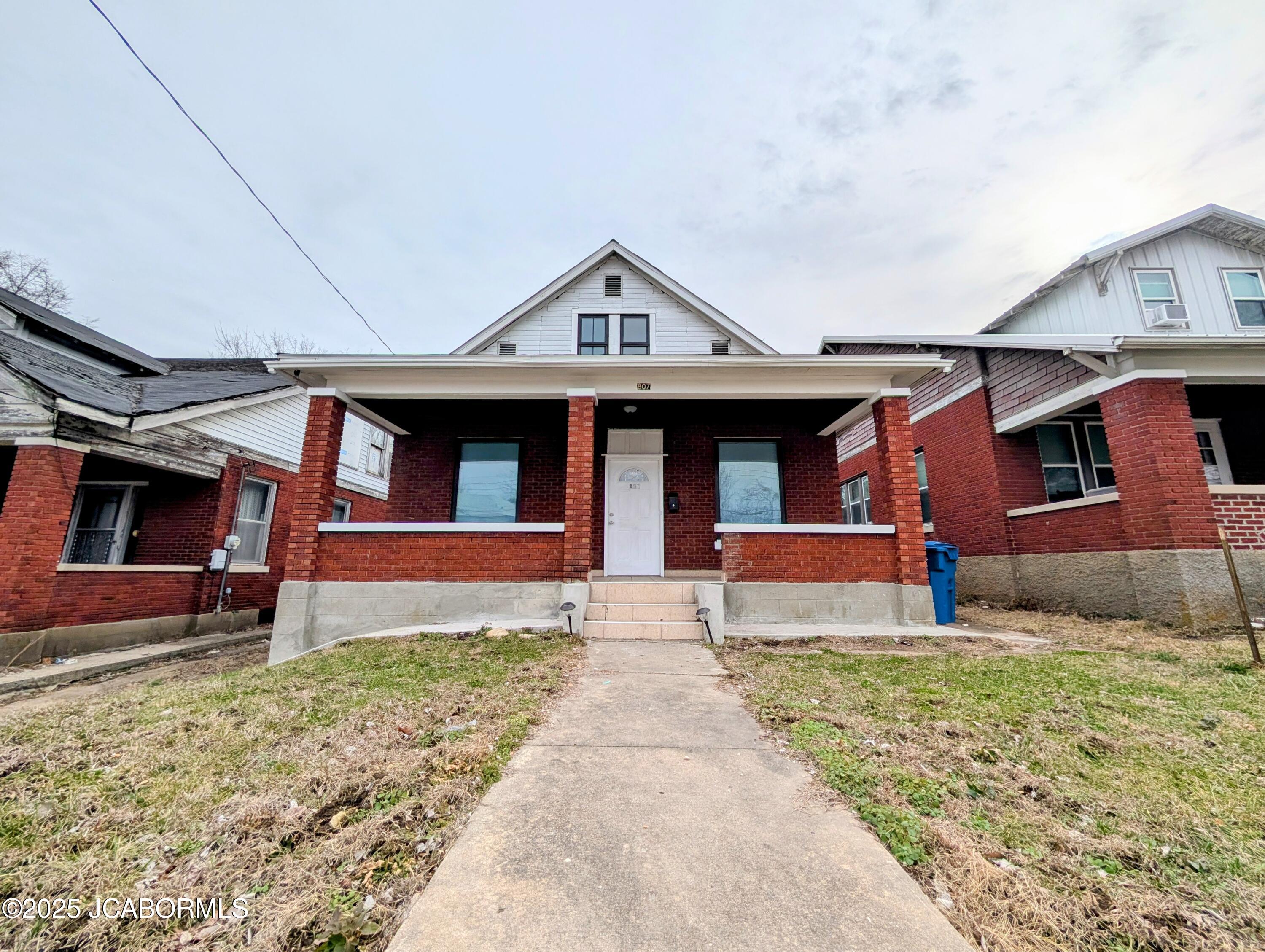 807 CLARK AVENUE Property Photo 1