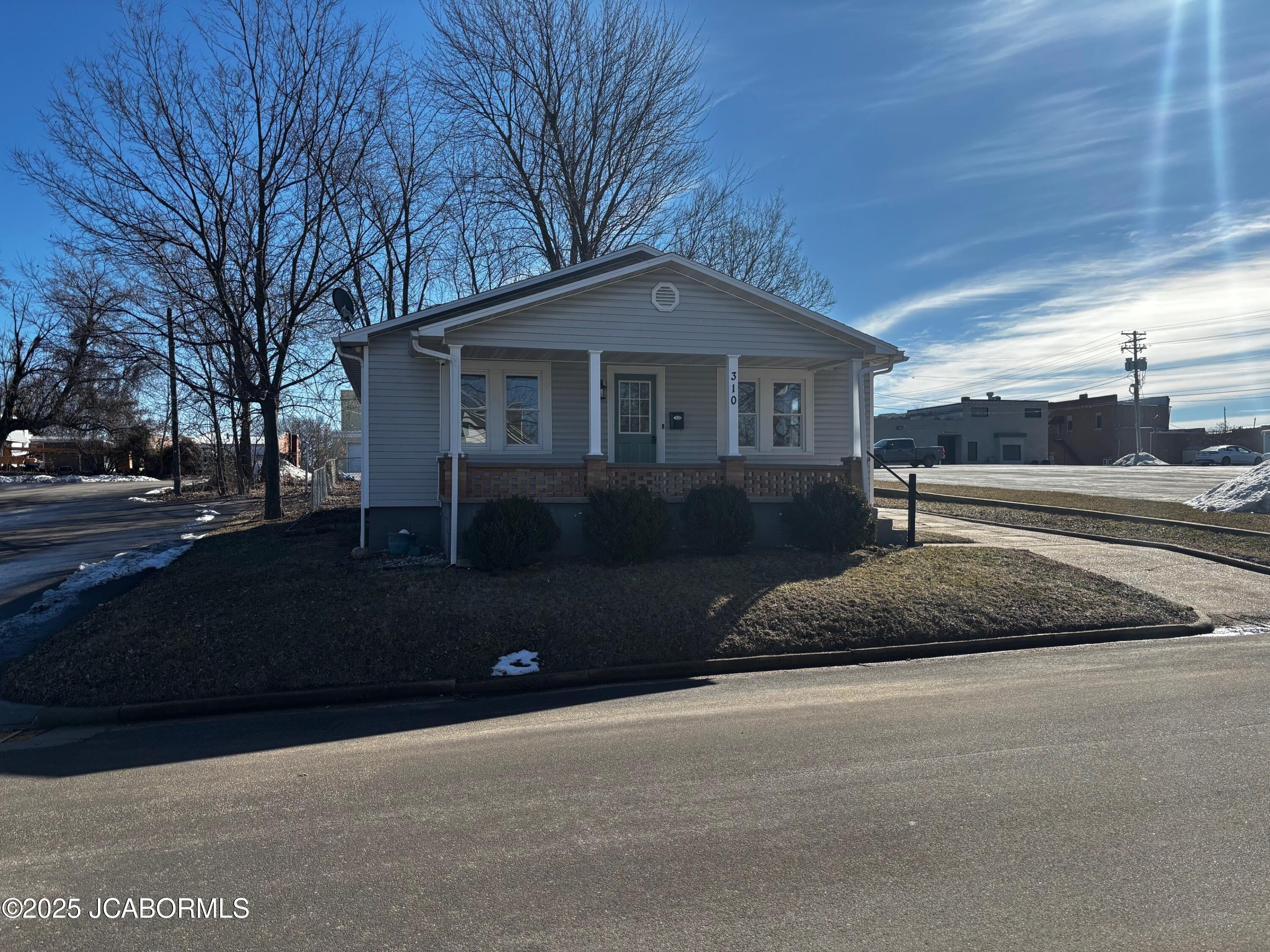 310 Owen Street Property Photo
