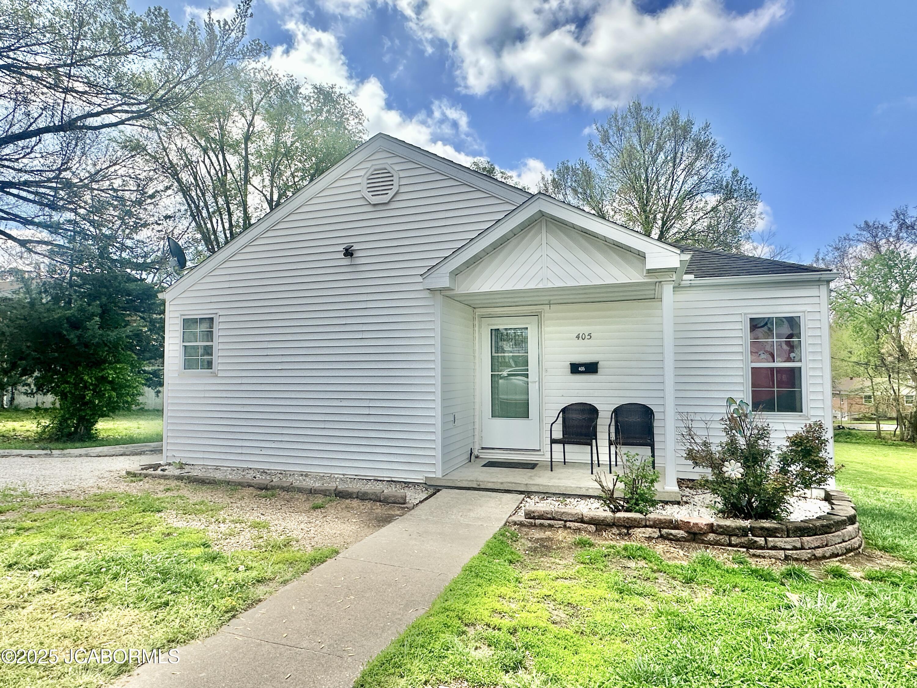 405 Cole Street Property Photo