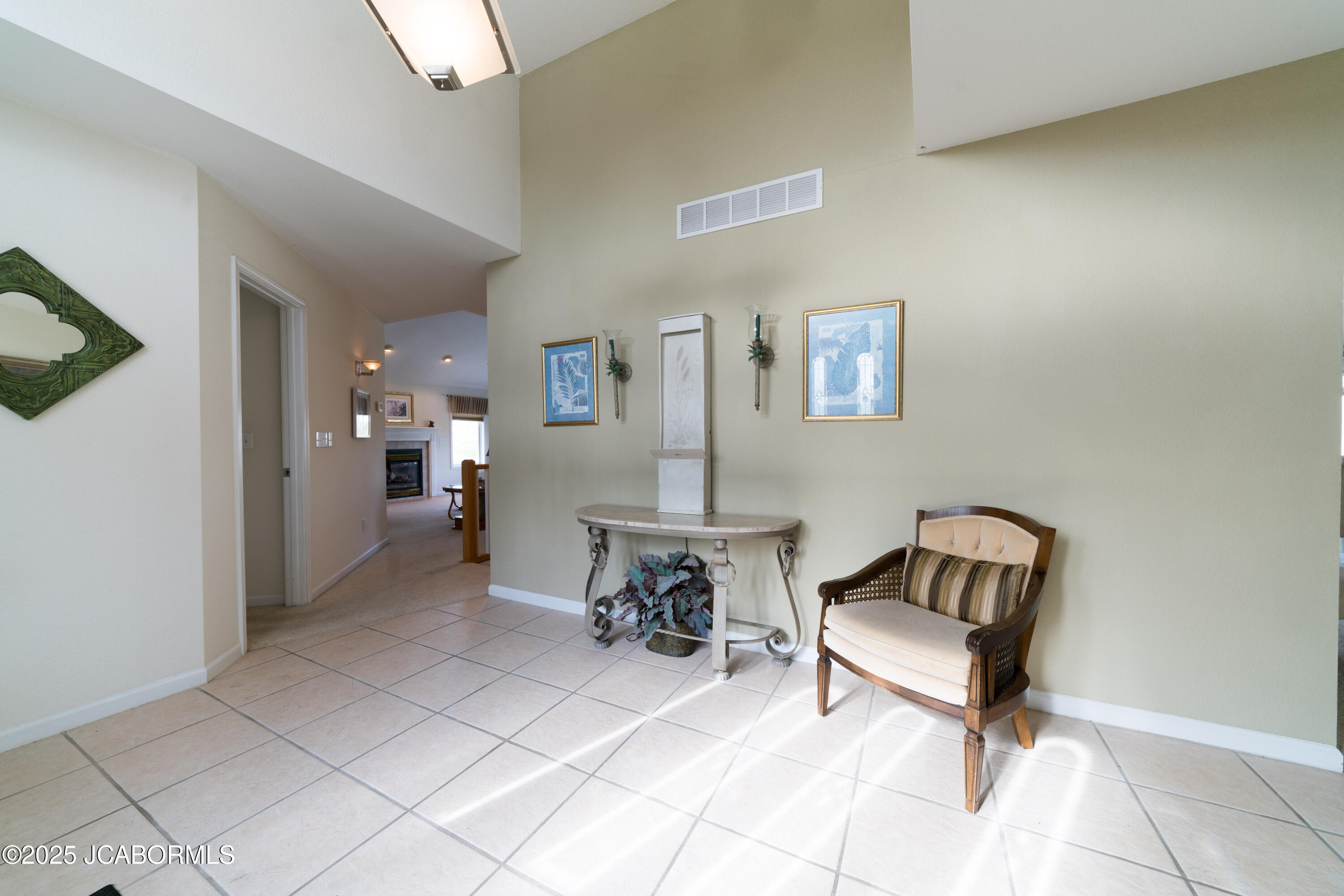 210 Bogey Lane Property Photo 8