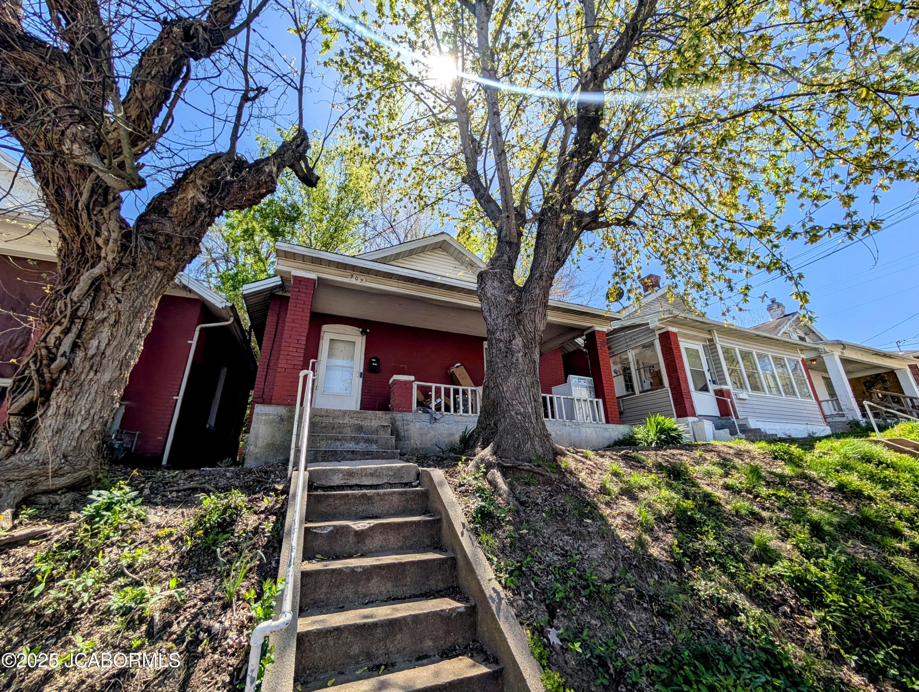 309 Locust Street Property Photo 1