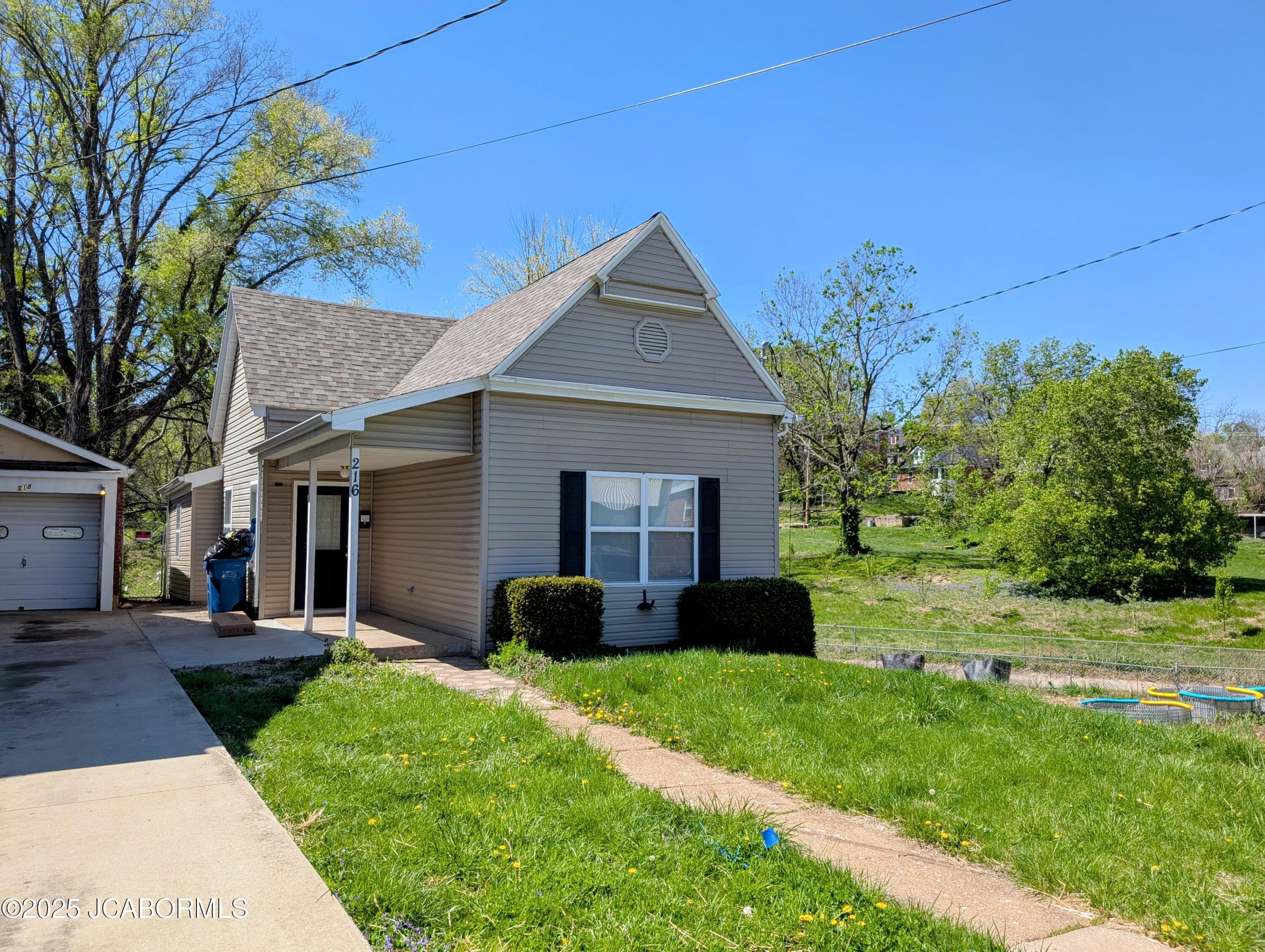 216 Ashley Street Property Photo 1