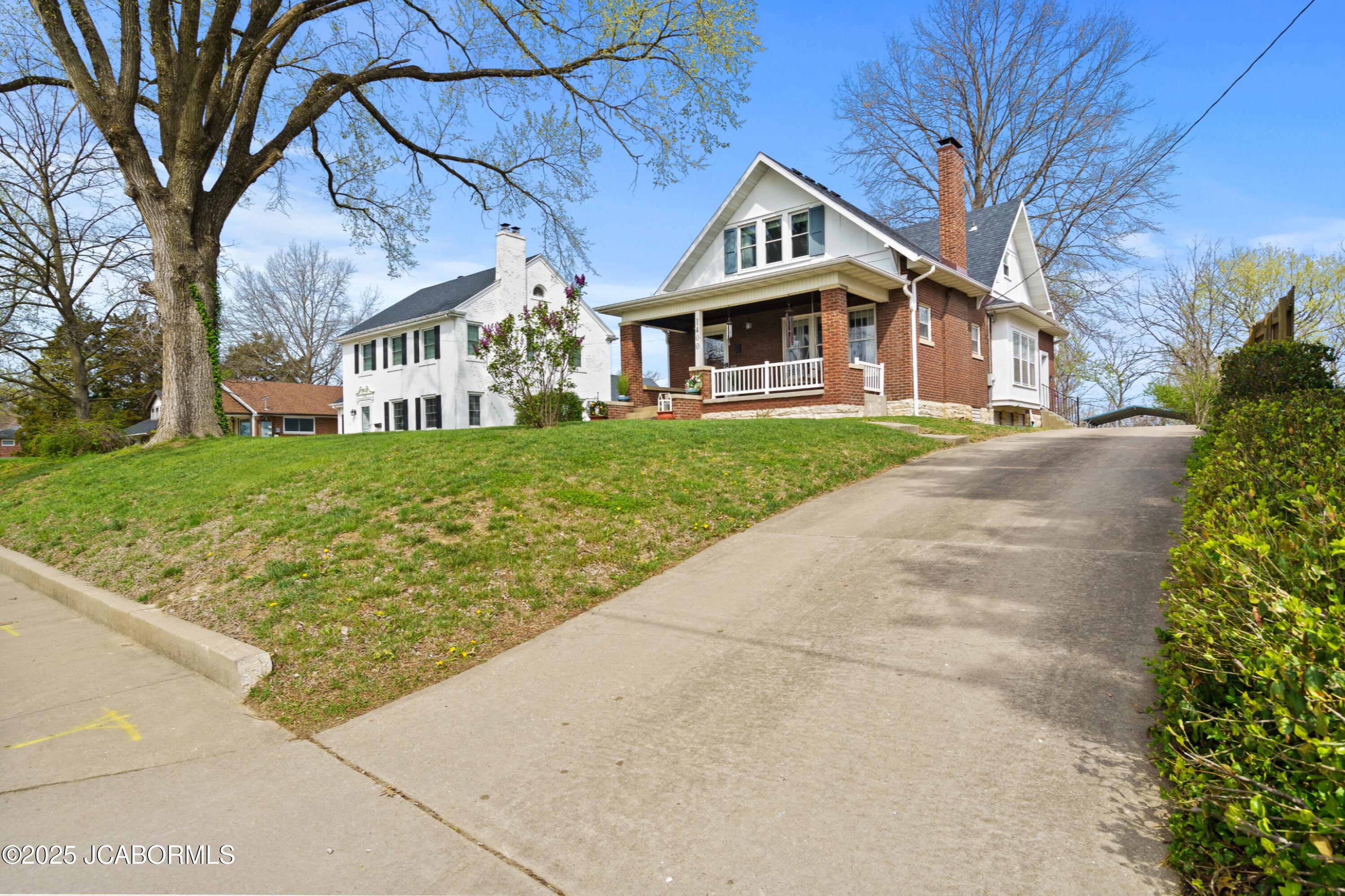 1400 Main Street Property Photo 1